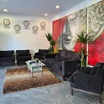 Blu Hostal Diana